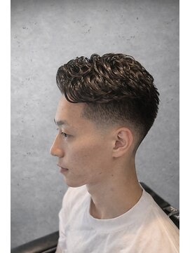 ワンワンオー バーバーショップ 長浜店(@110 BARBER SHOP) 色彩際立つスキンフェード×ワイルドパーマ