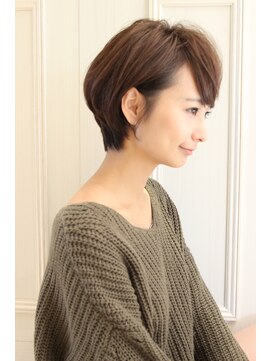 レウナ 外苑前(Reuna) 大人可愛いひし形シルエットを綺麗に見せる