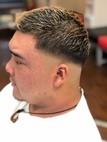 ヘアースタジオ アール(Hair Studio R)&nbsp;大人カッコイイ☆ゴールド×ツーブロックフェードカット