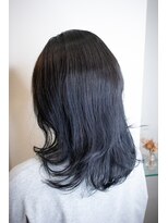 オラ ボーテ(Aura Beaute)&nbsp;イヤリングカラー　ブル―グレージュ