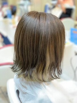 クオリス 上福岡店(QUALIS) ハイライト/ダブルカラー/ブリーチ/20代30代/外ハネ/小顔/