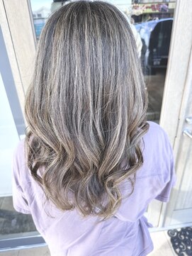 トリニティ(trinity) ハイライト 白髪ぼかし ベージュ 【豊見城 糸満 南風原】