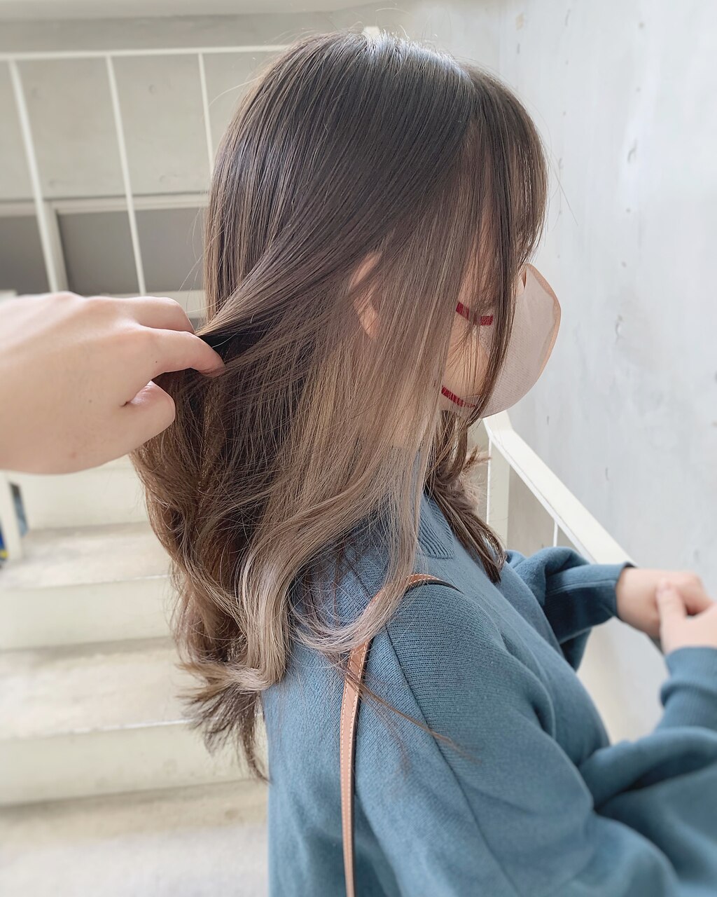 2024年春】インナーカラーホワイトの髪型・ヘアアレンジ｜人気順