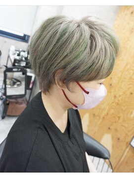ヘアテリア リュウ 大塚(hair teria ryu) フルブリーチハイライト/ポイントグリーン/ショート