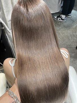 ランズ(LANDS) 透明感アッシュブラウン 「韓国/渋谷/ブリーチ/エクステ」