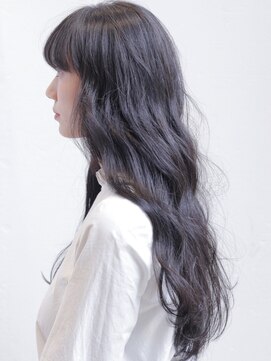 ビュートリアム 梅田(BEAUTRIUM) ワイドバングとロングウェーブヘア