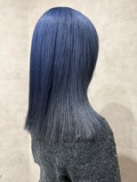 ミュウ(Miiiu)&nbsp;20代30代40代◎大人可愛い小顔ストレート発色ブルーカラー