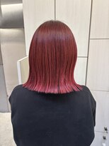 アナ ラーナ(Anna Lanna)&nbsp;ピンクカラー、コーラルピンク、ぱっつんボブ