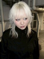 オルン(ORGN.)&nbsp;【ホワイト×シャギーハッシュカット】