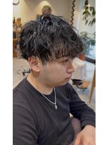 セカンドプレイス(2nd place) 雰囲気が出る波巻きメンズヘア