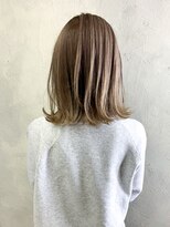 アイティー バイ アルバム 浦和店(IT by ALBUM)&nbsp;グレージュカラーグレーベージュくびレイヤー_ba280263