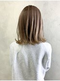 グレージュカラーグレーベージュくびレイヤー_ba280263