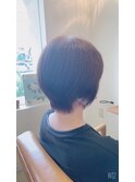 ショートスタイル耳周り涼しく