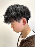 ツイストスパイラルパーマスリークショートツーブロックマッシュ