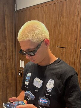グルーマーズトウキョウ 渋谷店(GROOMER/S TOKYO) 金髪坊主