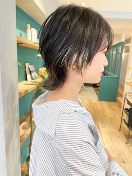 エミス バイ メルト 吉祥寺(emis by melt) 【堀惠】ウルフヘアインナーカラーイヤリングカラー外ハネ吉祥寺