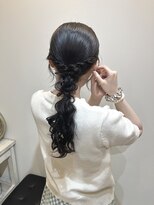 ブルームス アンジュ(Blooms Unge)&nbsp;ローポニー風編みおろしヘアセット＊