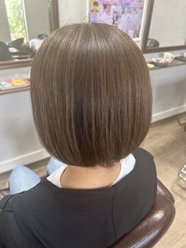 サロン ド グレース(SALON DE GRACE) 艶カラー丸みショートボブ