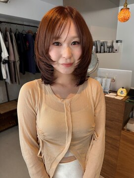 ニュード(niud) ブラウンとレイヤー