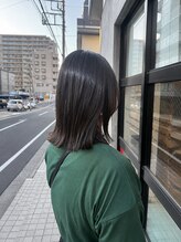 風になびくツヤサラ髪で、会う人に褒められる髪へ