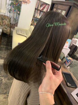 アドール(ADOR) オリーブベージュ【渡仲 柊人】