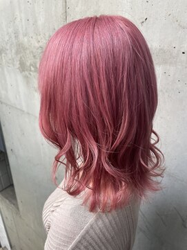 アンレーブ(UNREVE) 透明感のあるピンクカラー