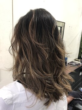 リクラウドヘアアパートメント(re:cloud hair apartment) ブリーチ使わずできる?黒髪でもチャレンジできるバレイヤージュ