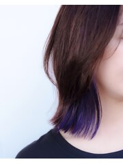 紫インナーカラー/外ハネウルフボブ/オシャレ染めの白髪染め