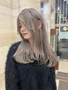 ヴィア(Via) レイヤーカット×グレージュ