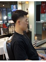 タイト スワッグ バーバーワークス(TIGHT SWAG BARBERWORKS)&nbsp;テーパーフェード×ショートアップバング