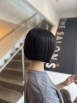 アオ(ao.)&nbsp;ぱつっとボブ