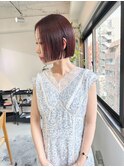 チェリーレッド×襟足ギリギリパツッとミニボブ