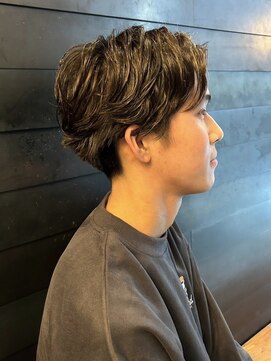 ディスイズバーバーフォース(THIS IS BARBER 4th) ダウンパーマ センターパート 黒髪