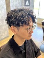 デプト(DEPT.)&nbsp;ツイストスパイラルパーマセンターパートメンズカットバーバー