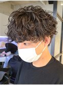 ラフな質感の無造作パーマ×ショートスタイル