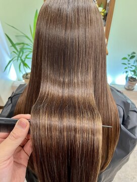 タックバイハレ たまプラーザ(takk by Hale) [takk]髪質改善縮毛矯正/チェリーブラウン/ホワイトグレージュ