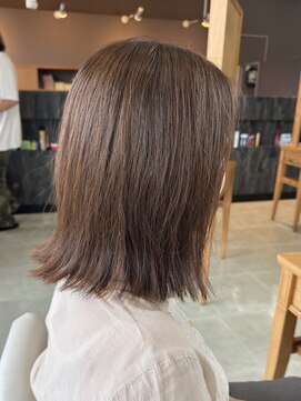 ヘアー ル シェーヌ ワンセカンド(hair le chene 1/2) 艶ベージュ外ハネスタイル