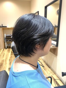 アンディヘア アオキジマ(ANDY HAIR aokijima) 顔周りに動きのある洗練ショート