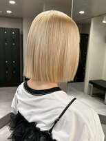 Beleza 川越 -ブリーチ・ハイトーン・ダブルカラー・エクステ・羽エクステ- 17859ホワイトアッシュシャンパンベージュミディアムレイヤー