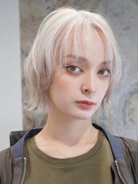 ソル ジングウマエ(SOL JINGUMAE) 表参道ハイトーンカラーショートヘアボブブロンドペールカラー