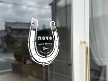 ノーブ(nove)の雰囲気（ロゴに馬蹄形をあしらいました。幸せの象徴です。）