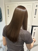 トロワエピ 表参道(Trois epis)&nbsp;やわらかオリーブグレージュ/髪質改善カラー