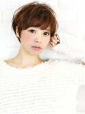 頭が小さくスタイル良く見える無造作毛束感マニッシュショート