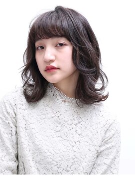 イル(ill) ウルフミディアムスタイル　アッシュ大　須