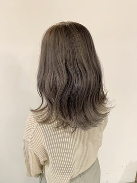 ロア ヘアーアンドビューティー(LOA hair&beauty) インナーカラーシルバーグレージュ
