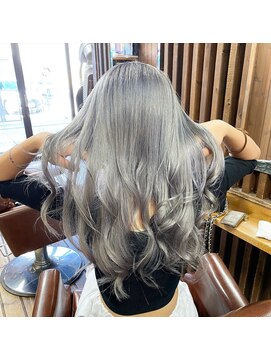 ヘアメイク 健(Hair Make Ken) ケアブリーチ/ホワイトシルバー