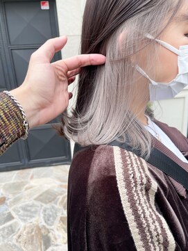 エミス バイ メルト 吉祥寺(emis by melt) 【堀惠】インナーカラーイヤリングカラーホワイトベージュ