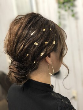 エン(EN) 波ウェーブシニヨン with金箔