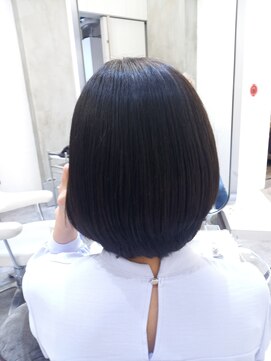 アナ ラーナ(Anna Lanna) ボブにも優しい艶髪、美髪ストレート