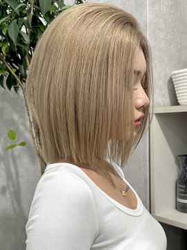 ロウル 渋谷(LOWRL) 海外風ホワイトミルクティー/ケアブリーチ/渋谷